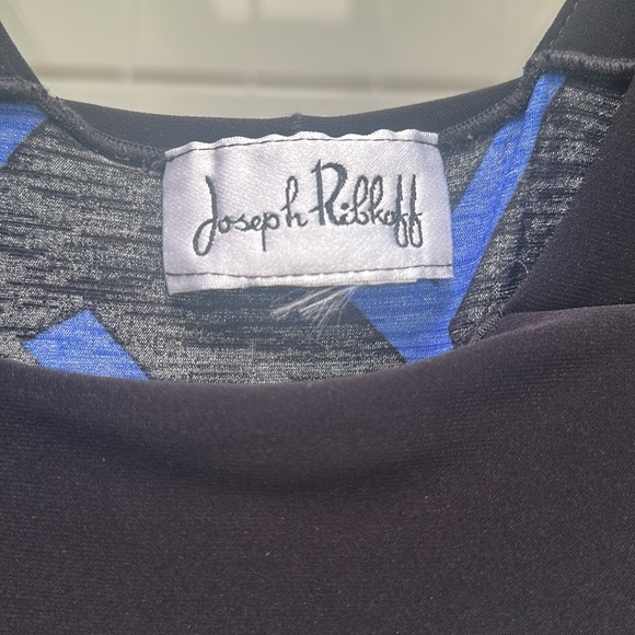 Joseph Ribkoff tunic with cut out shoulders. - Picture 2 of 4